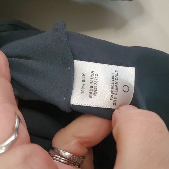 Rory Beca Grey Silk Blouse Top Size Small Collared Low Ruched Neckline - Picture 4 of 8